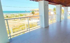 Casa duplex beira mar reformada com piscina no Peito Moça